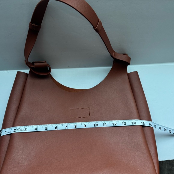 Neiman Marcus Minimalist Brown Leather Shoulder Bag - Picture 10 of 11
